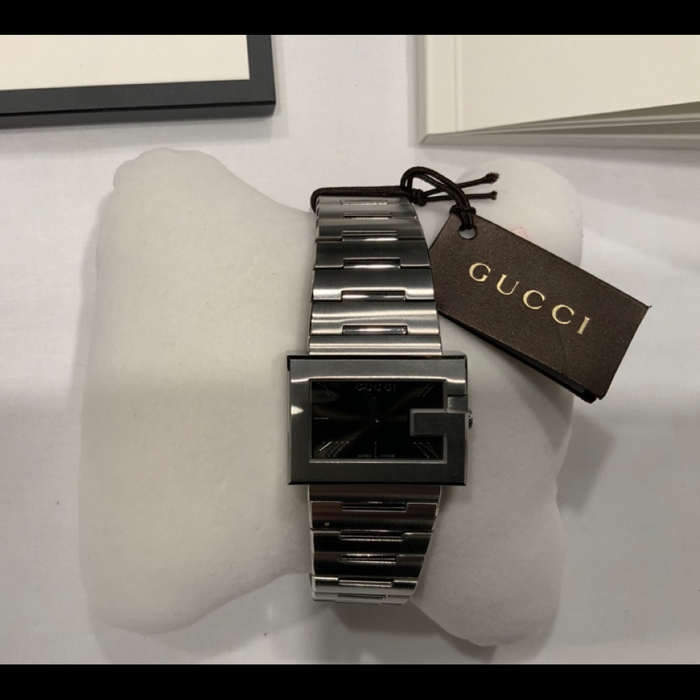 New Authentic Ladies Gucci Watch - HUGE PRICE DROP